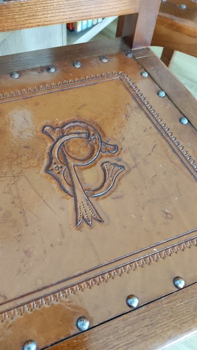 Café Progresso Cadeiras Antigas