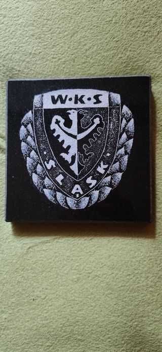 super herb WKS śląsk  Wrocław wyryty w marmurze- -mistrz 2012