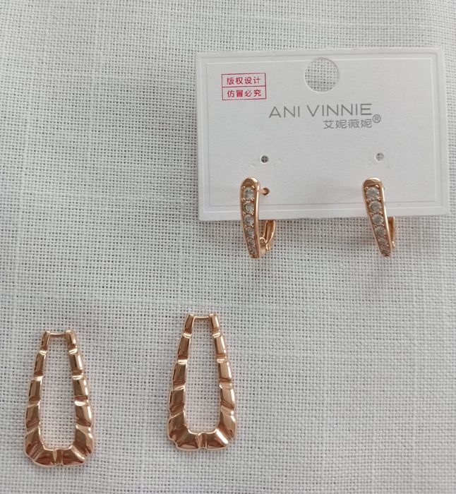 pozłacane kolczyki z cyrkoniami