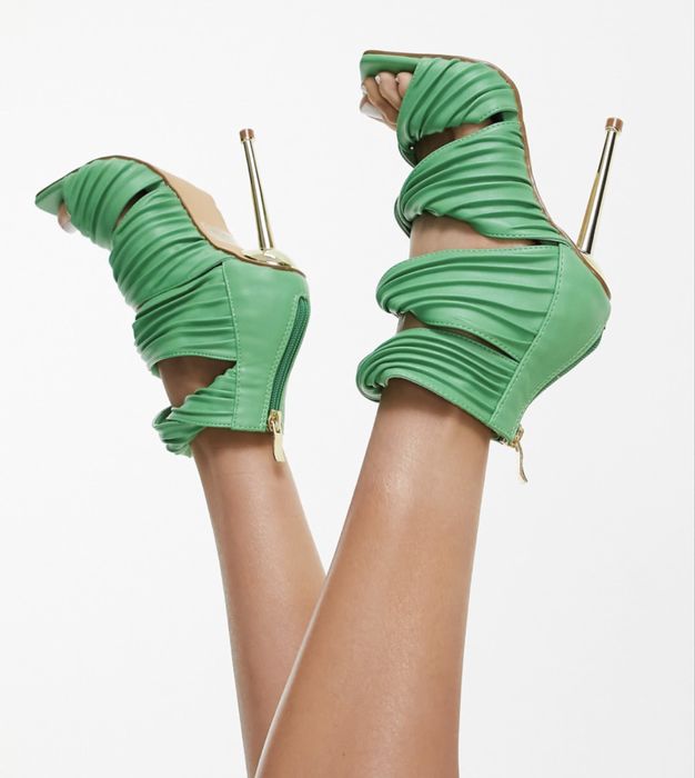 Босоножки женские