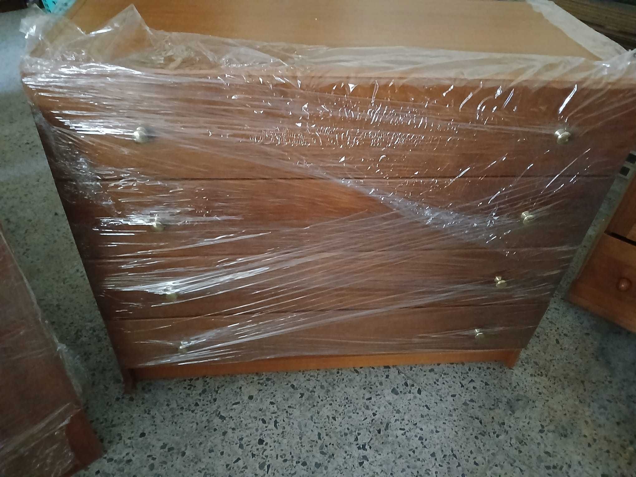Cómodas em pinho