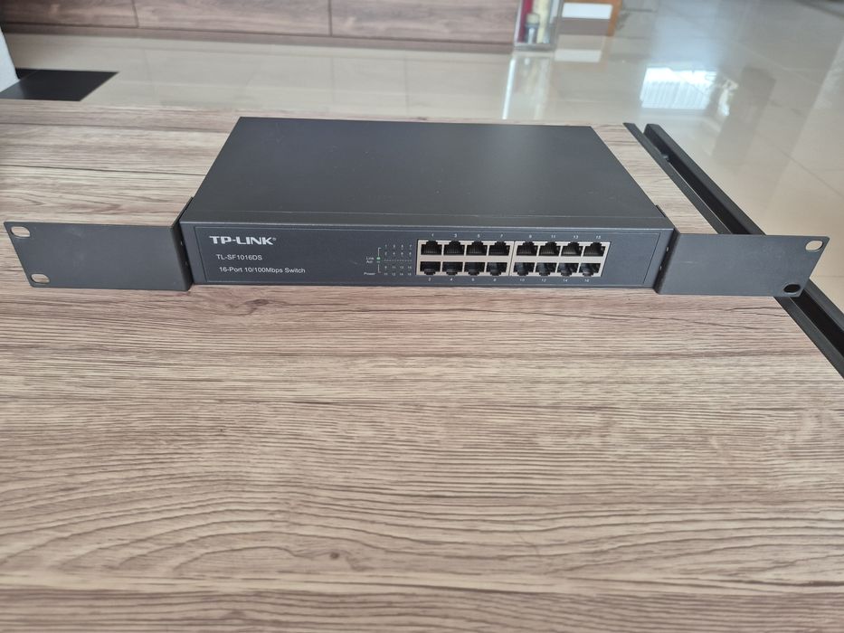 Switch  Tp-link TL-SF1016DS