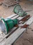 Dwie pompy hydrauliczne