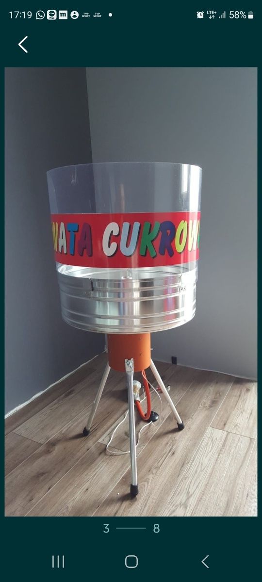 Maszyna do waty cukrowej.