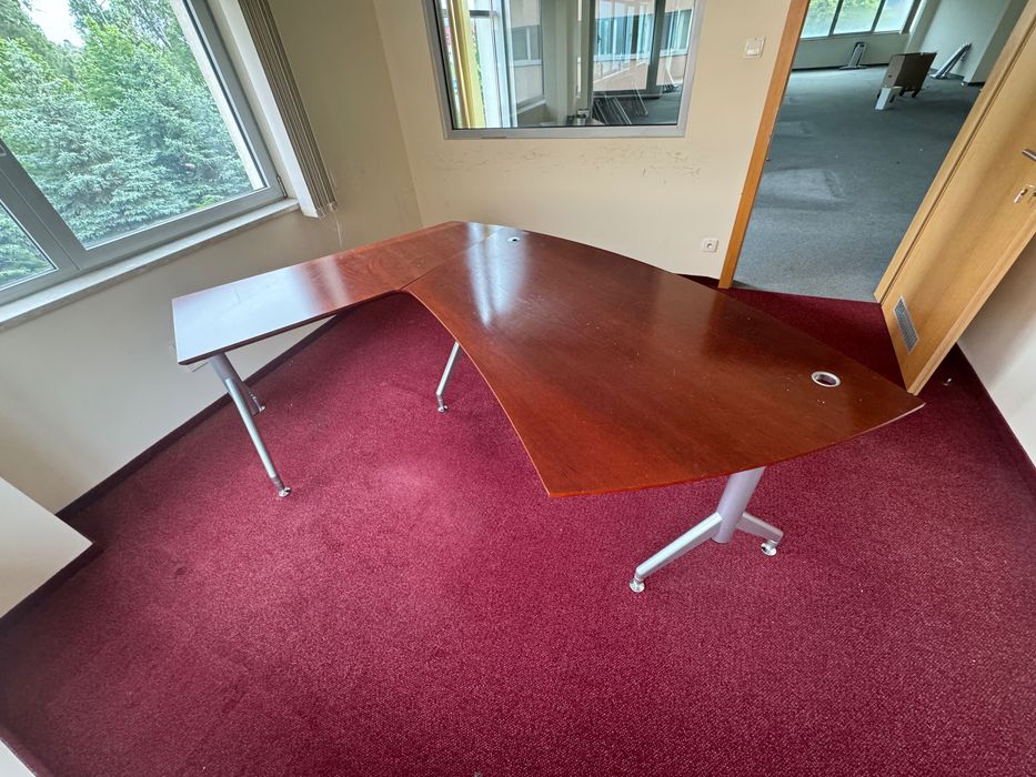 Biur skady uzutkowania brak przedniej blendy  używane