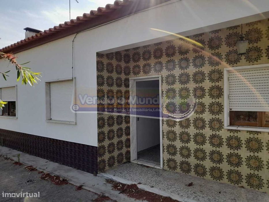 Moradia T3 em Biscainho, Coruche (CRCH156)