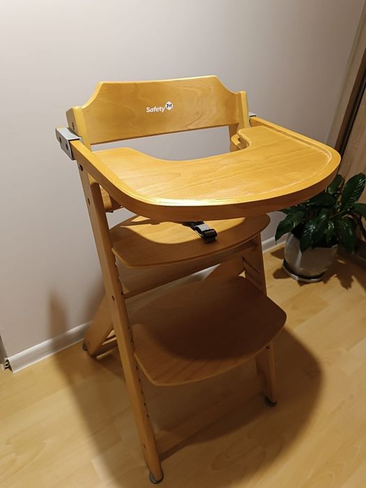 Krzesełko zarówno do karmienia jak i do biurka Safety 1st