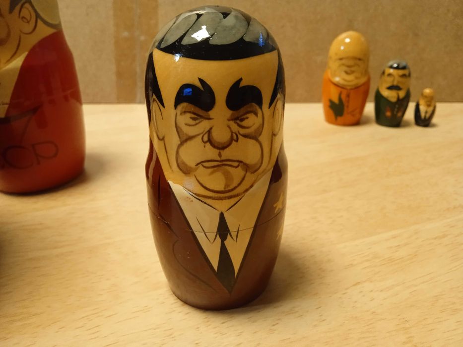Matrioshka "Rara" Sete Lideres Russos Putin, Yeltsin, Gorbachev, Etc