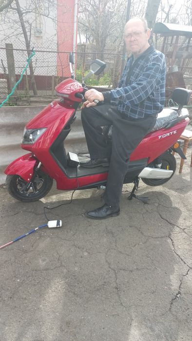 Електроскутер Форте