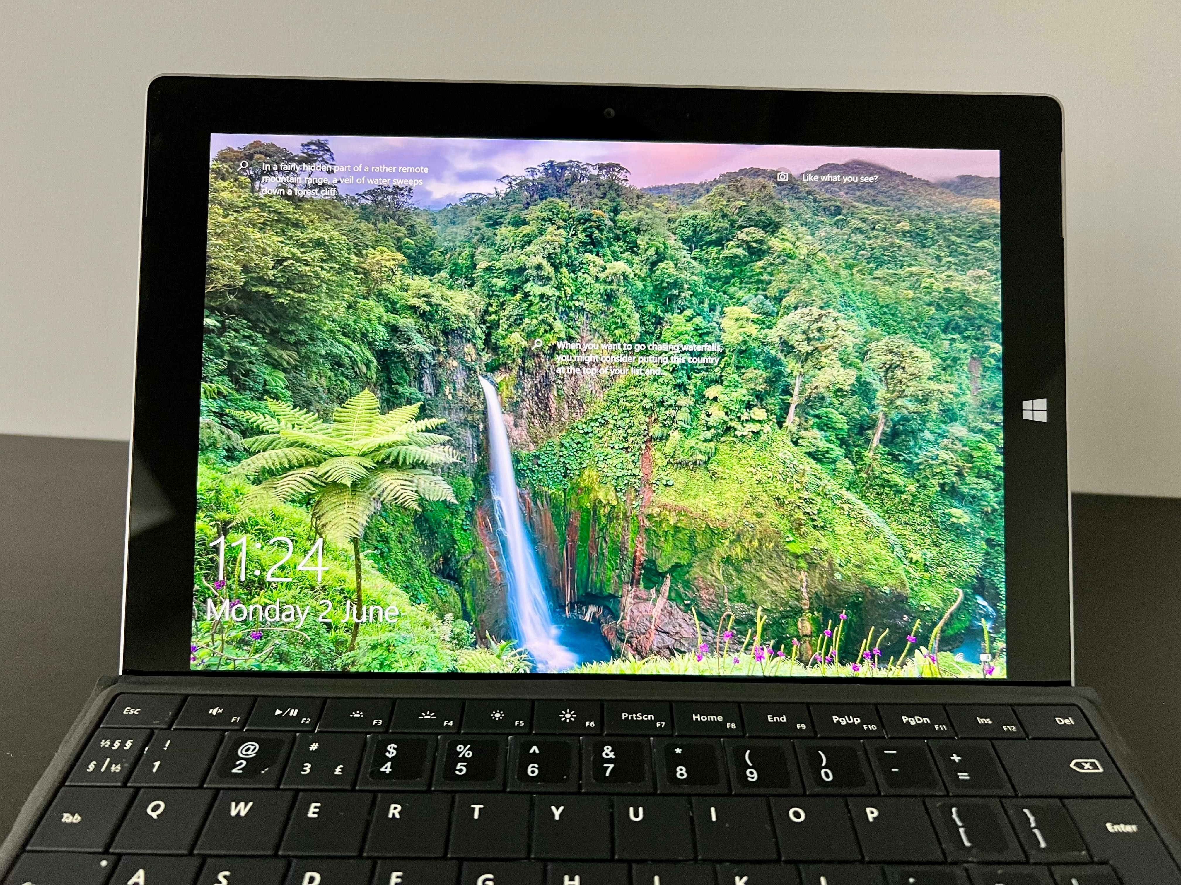 Microsoft Surface 3: Intel Z8700/4GB RAM/64GB + klawiatura i ładowarka