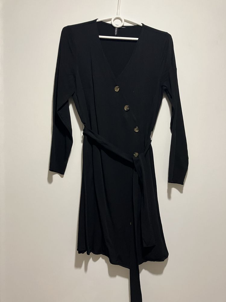 Czarna sukienka tunika z długim rękawem, rozmiar S, firmy H&M