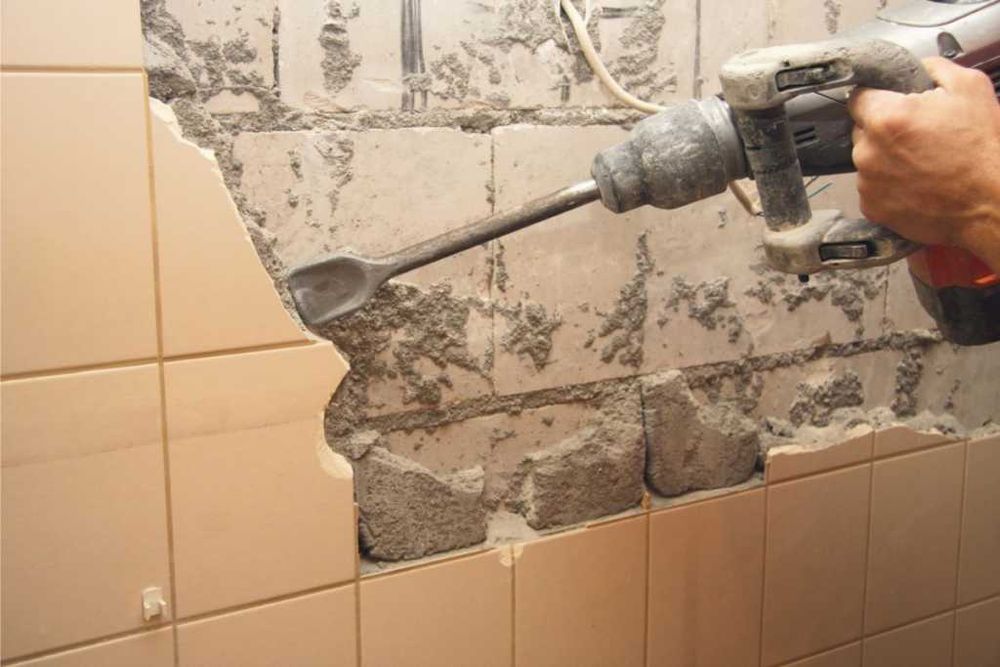 Skuwanie płytek kafelek zrywanie podłóg demontaz boazerii wywóz gruzu