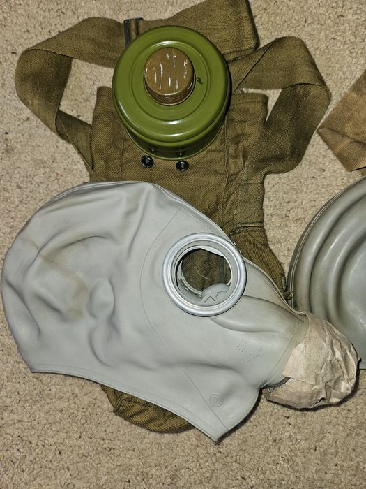 НЕ ПРОДАЮ А ОБМІНЮЮ противогази, все в описі