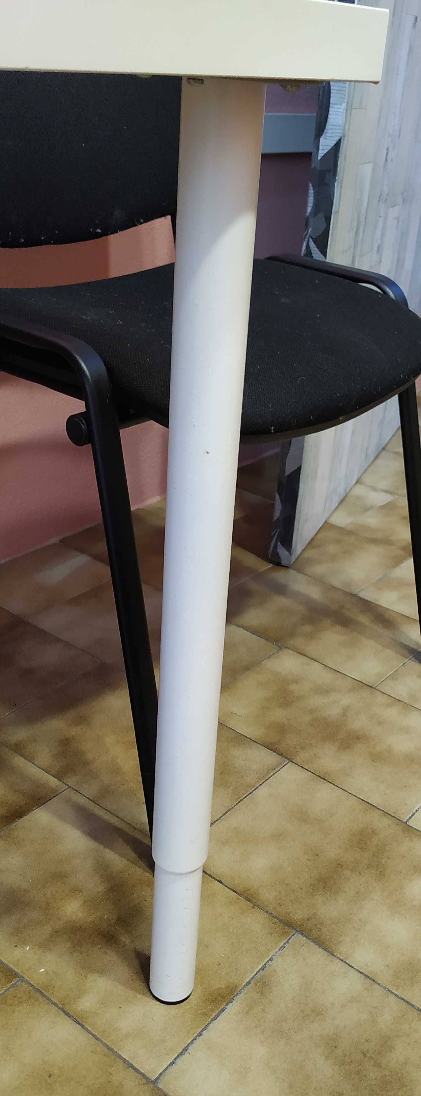 Mesa Ikea branca com pés Extensíveis