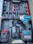 Kit Máquina de Aperto com várias acessórios e chaves
