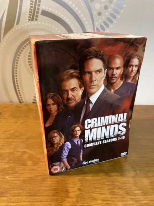 Dvd set Criminal Minds temporadas 1 a 10 - total dd 56 cds