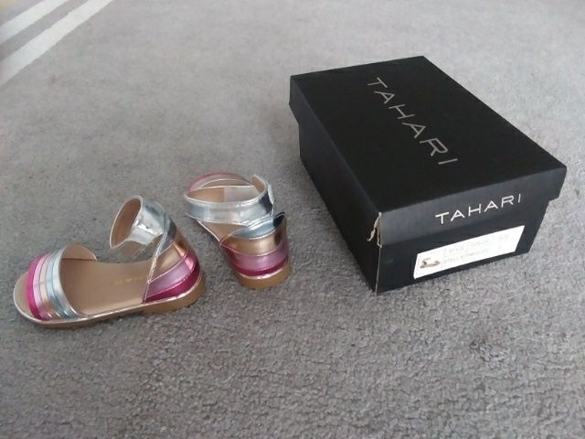 Buciki sandałki dla dziewczynki TAHARI (długość 13,5cm)