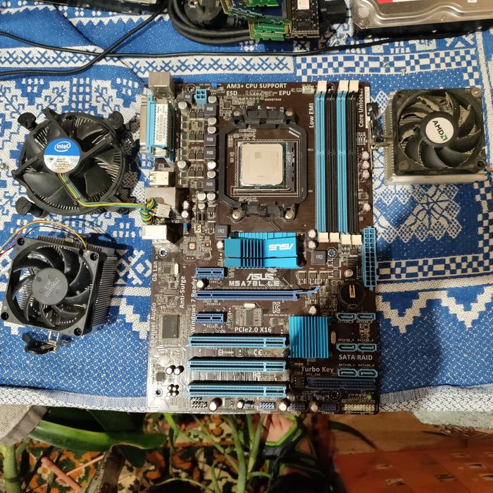 Продаю запчасти з декількох пк am3 та