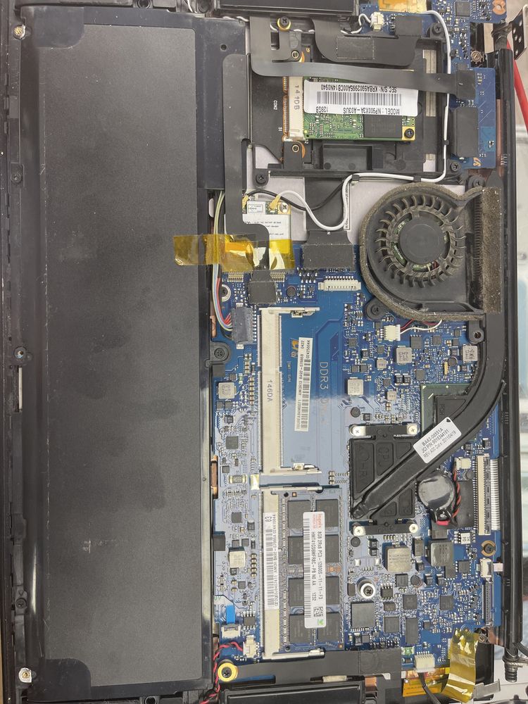 Samsung Np900x3a запчасти