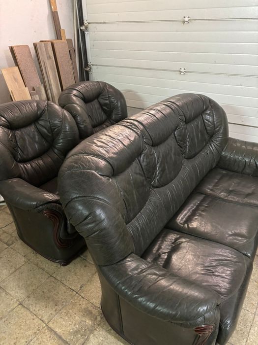 Sofás em pele, conjunto