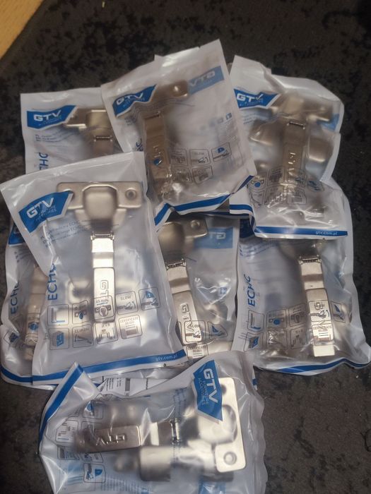 Zawias do szafki zawiasy