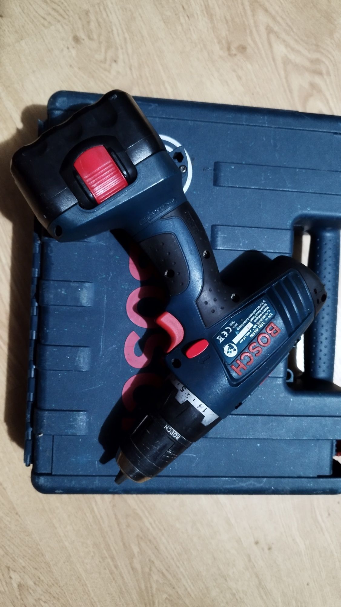 Wkrętarka akumulatorowa Bosch GSB 12v+2aku
