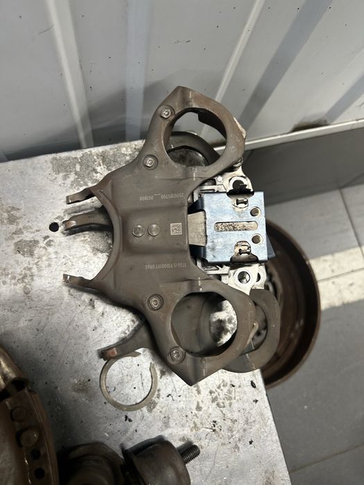 Вилка выбора передач Renault Duster DC4 2018