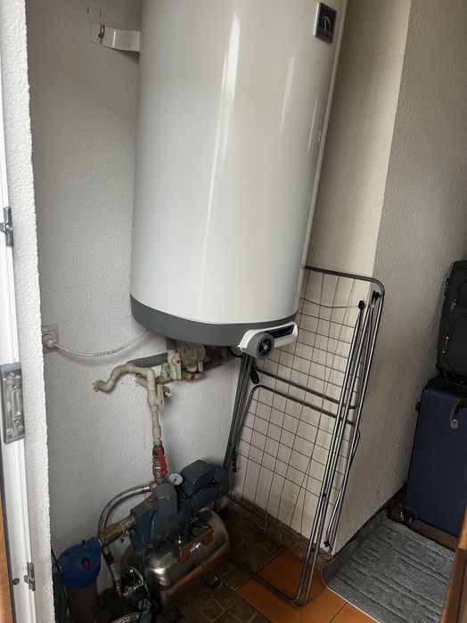 Житловий будинок з мансардою