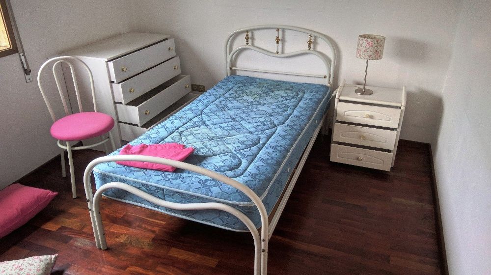 Quarto Branco Cama Ferro