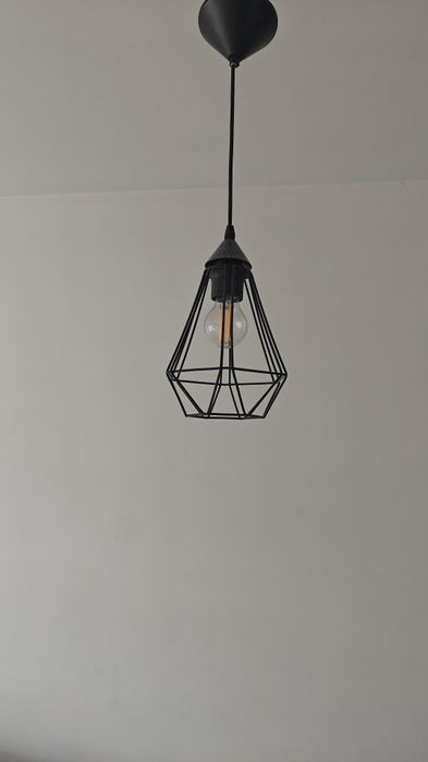 Dwie Lampy wiszące do salonu. Pojedyncza i potrójna