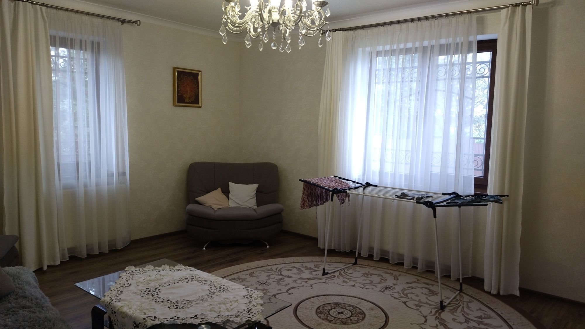 Продається будинок по близу м. Івано Франківська, в селі Черніїв.
