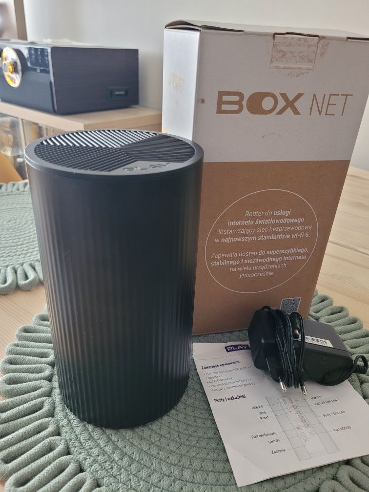 Router Play BOX NET HFC NE6037 – Wi-Fi 6, zasilacz, pudełko, dokumenta