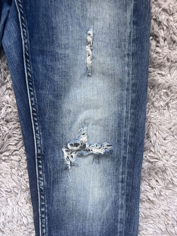 Ciekawe Zara jeans zamki na nogawkach przecierany dziury