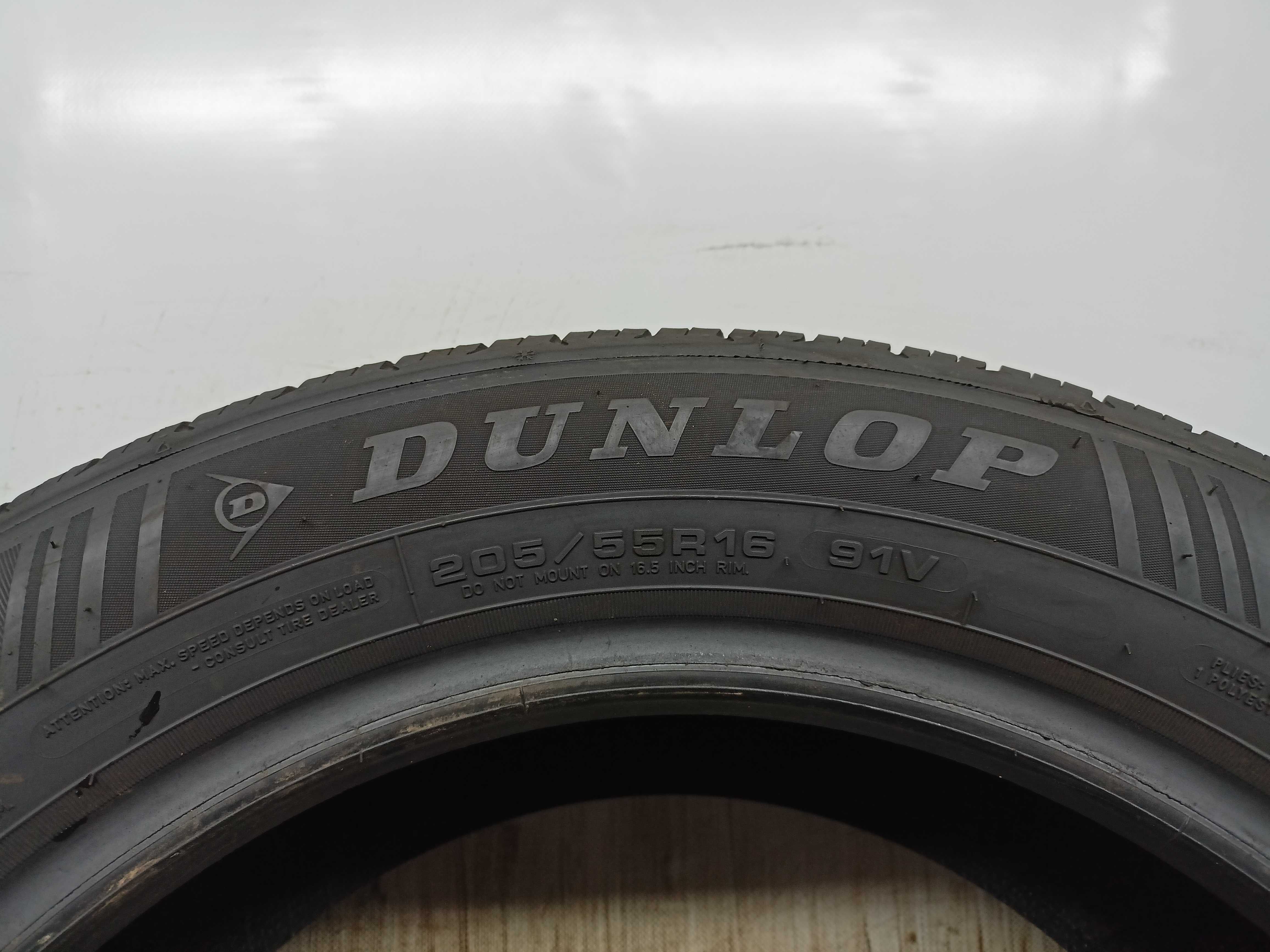Dunlop Winter Sport 5 205/55/16 21r. 97H 8,8mm J.NOWA (1913)