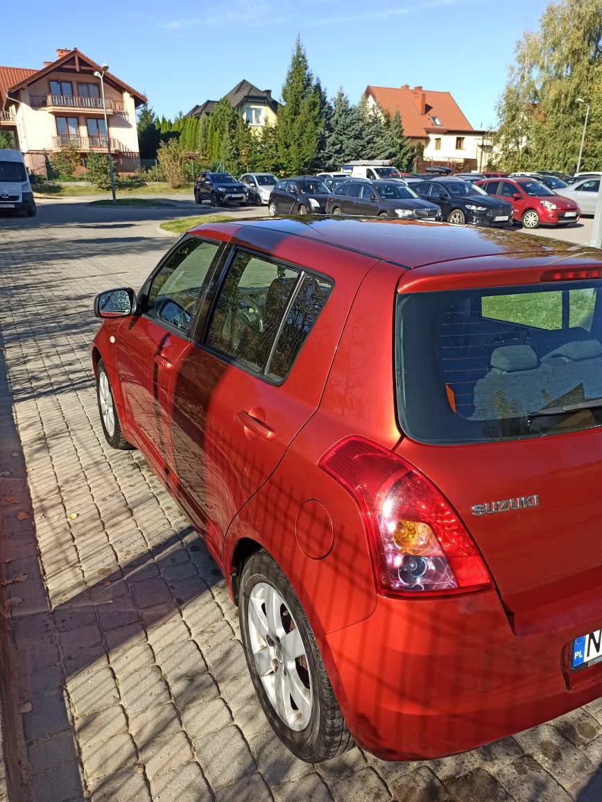 Suzuki Swift 1,5 103 km  2008 r