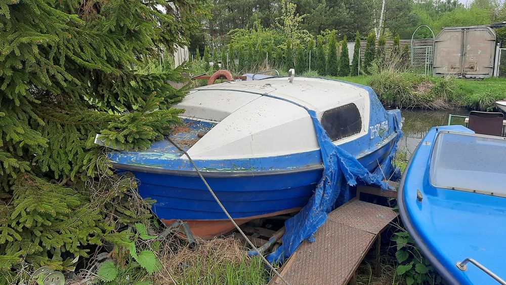 Sprzedam łódkę Romana do remontu.