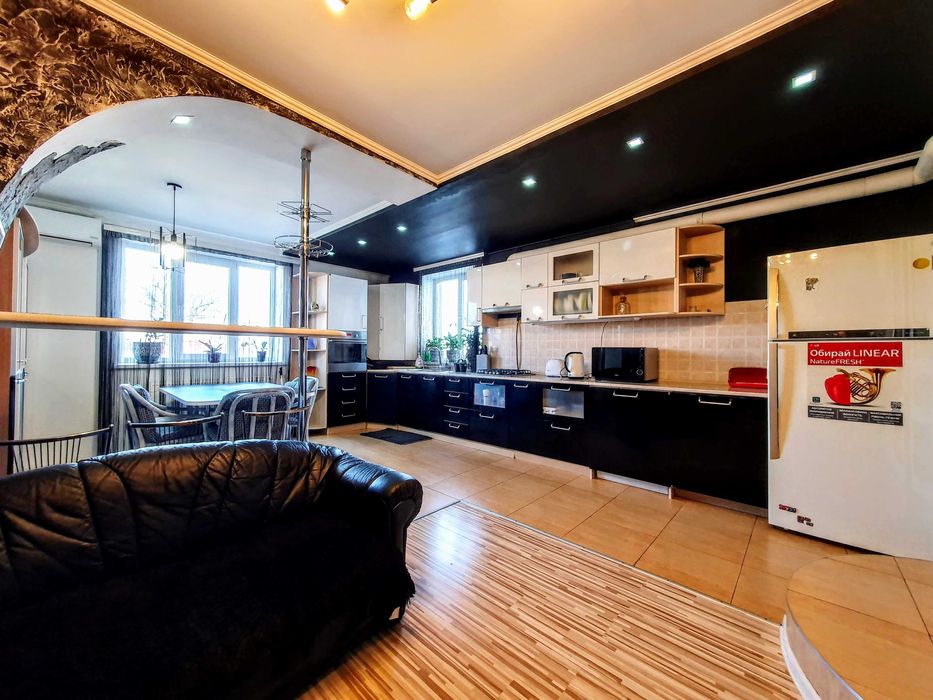 Здається 3-Х кімнатна НОВОБУДОВА на вул.КАРМЕЛЮКА (Шкварочка)