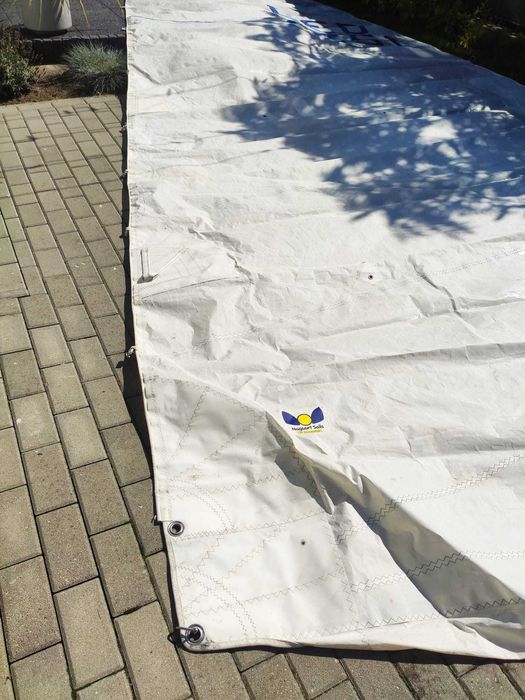 Żagiel Grot ok. 25m2 na jacht 30-35 stóp LP 10.45 LW 11.20 LD 3.84