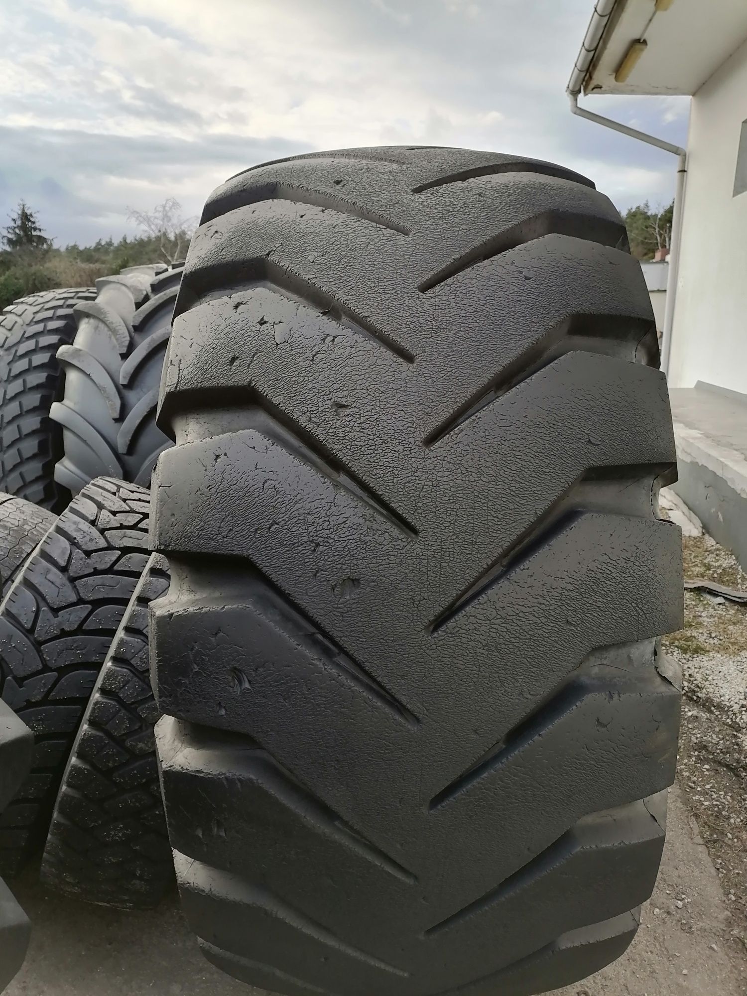 Opona 29.5r25 michelin