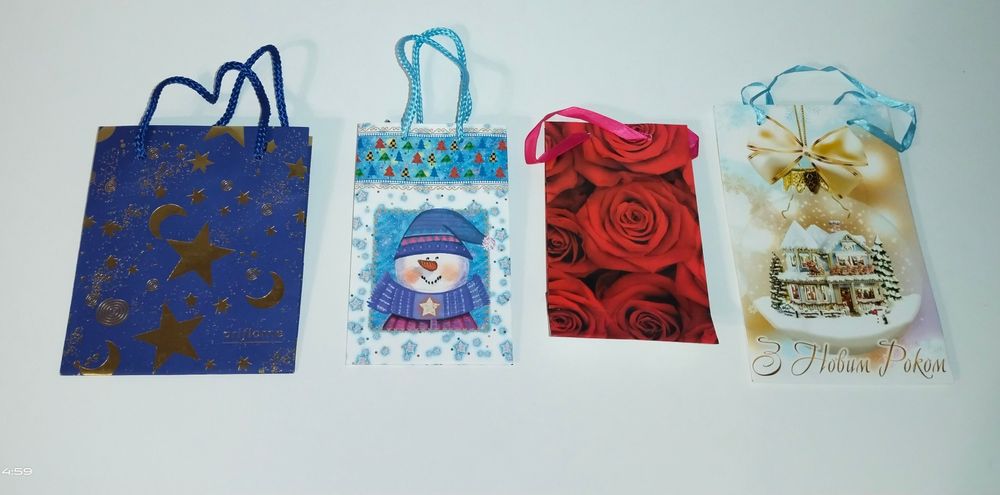 Пакет подарочный бумажный