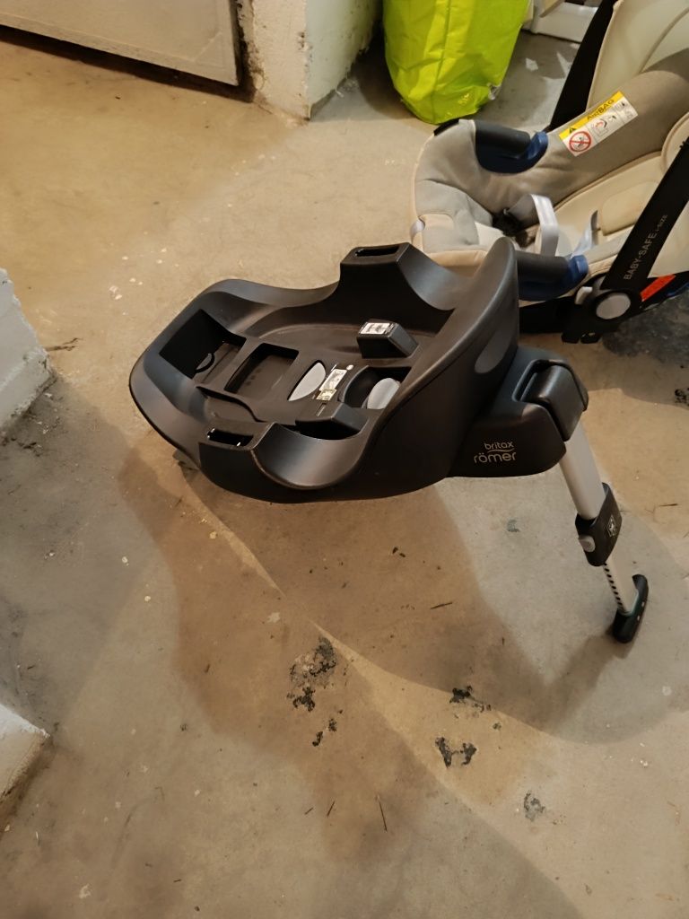 Fotelik Britax Romer baby safe + baza