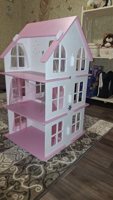 Ляльковий будиночок в гарному стані