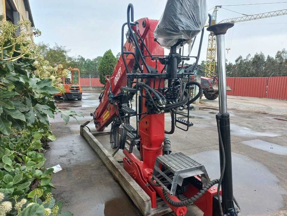 Oportunidade! Grua florestal recondicionada