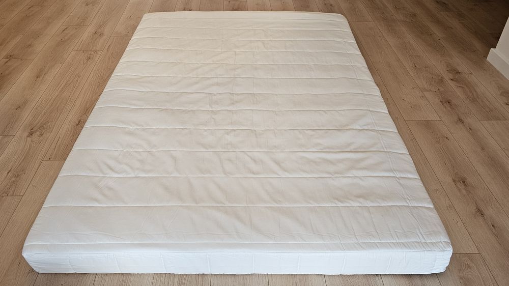 Nowy sprężynowy Materac do łóżka 140 x 200
