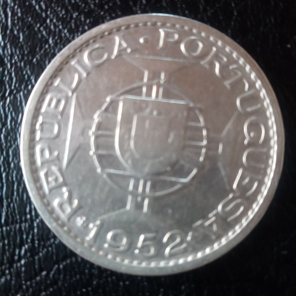 moeda em prata Angola  20.00 1952