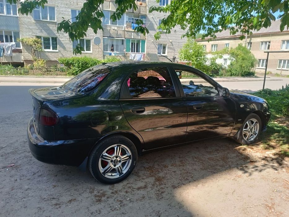 Ланос 1.6 2009 седан