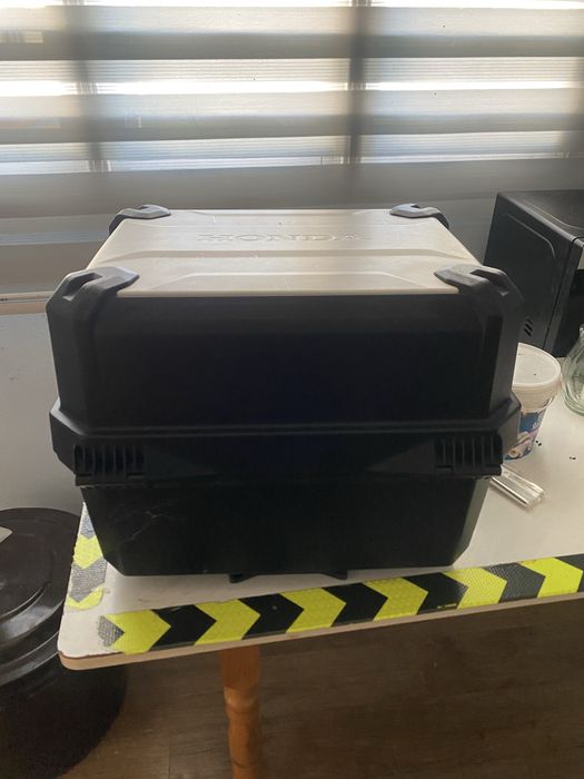 Кофри хонда африка….