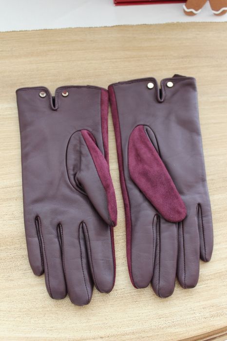 Luvas de pele Ted Baker, cor de vinho, novas