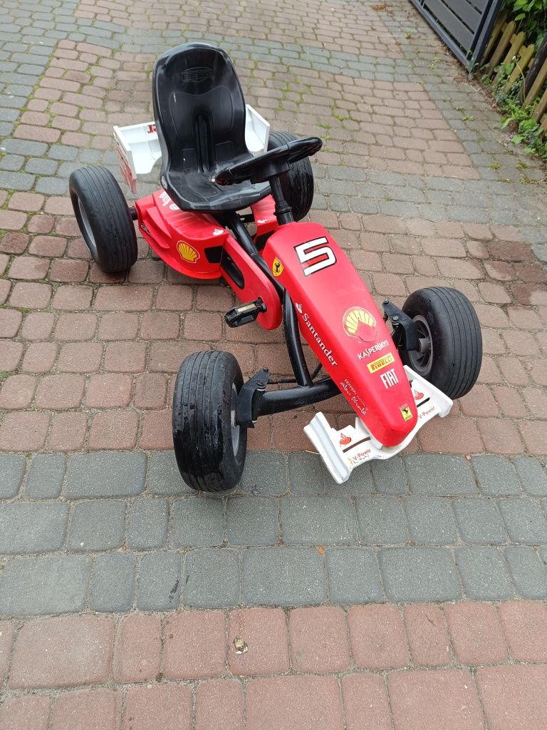 Gokart na pedały koła pompowane