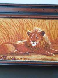 Картина Лев в янтаре